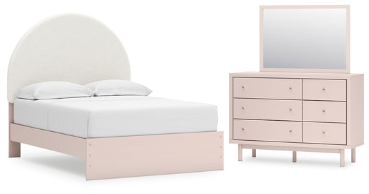 Wistenpine Full Upholstered Panel Bed with Mirrored Dresser